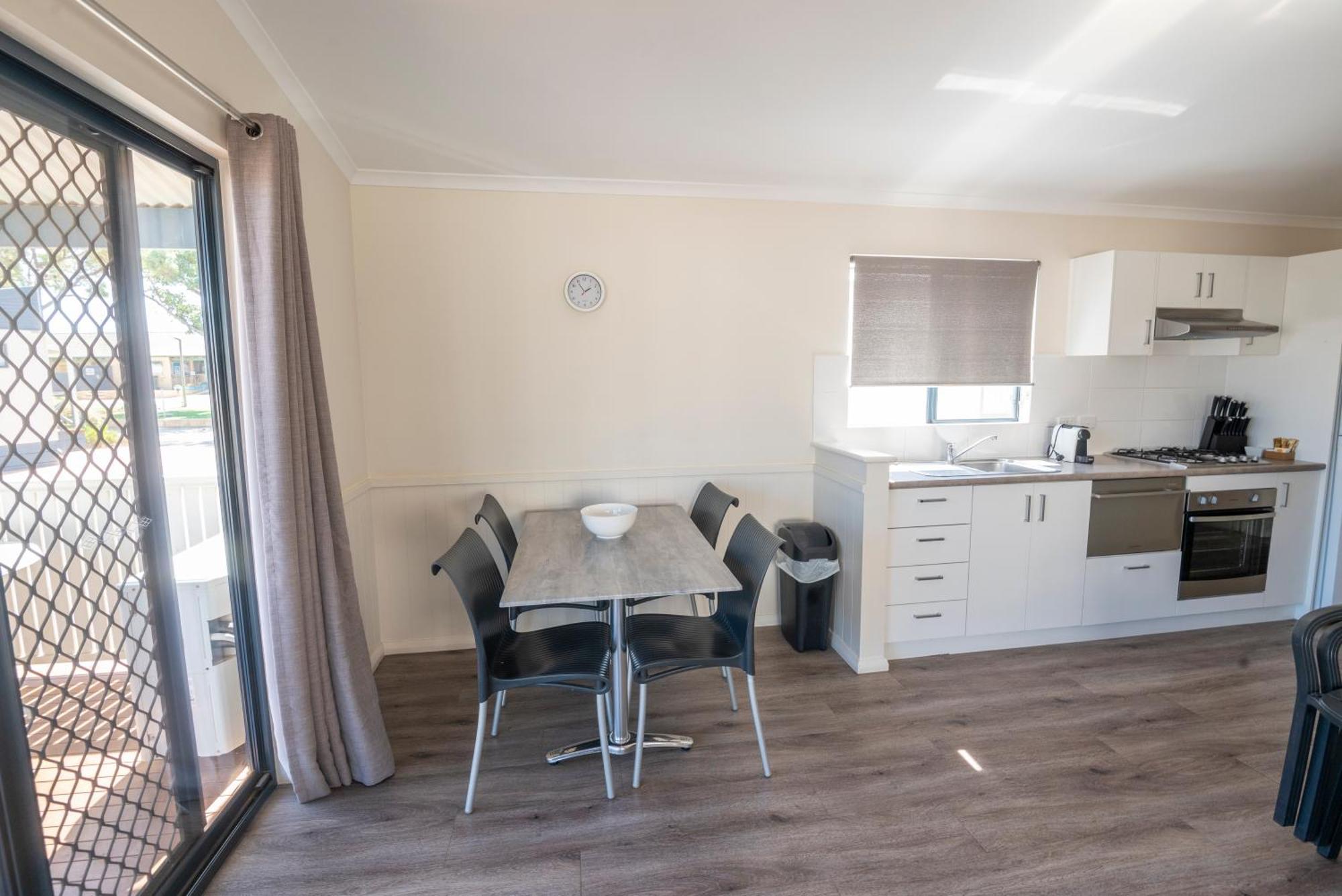 Jurien Bay Tourist Park Hotell Exteriör bild