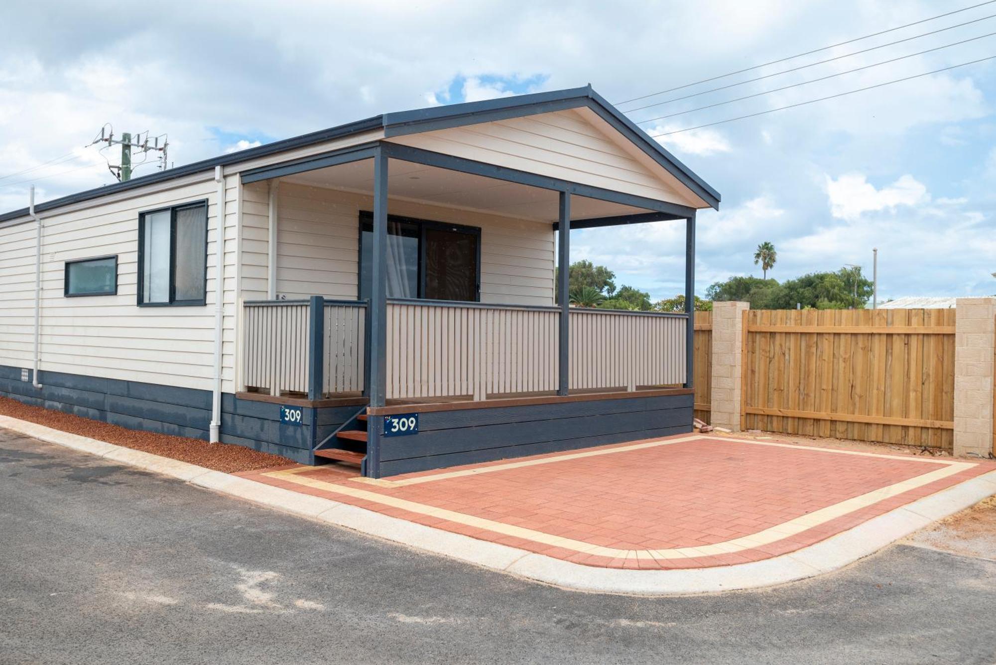 Jurien Bay Tourist Park Hotell Exteriör bild